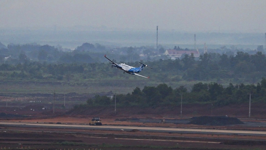 Calibration flights begin at Long Thanh airport ahead of 2026 opening